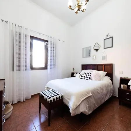 Balcony Spacious 2br Historic Centre Arucas Apartment Las Palmas de Gran Canaria