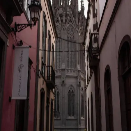 Balcony Spacious 2br Historic Centre Arucas Apartment *